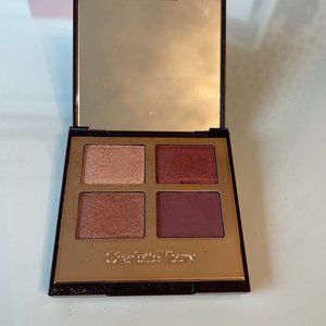 Charlotte Tilbury Palette in Mesmerizing Maroon